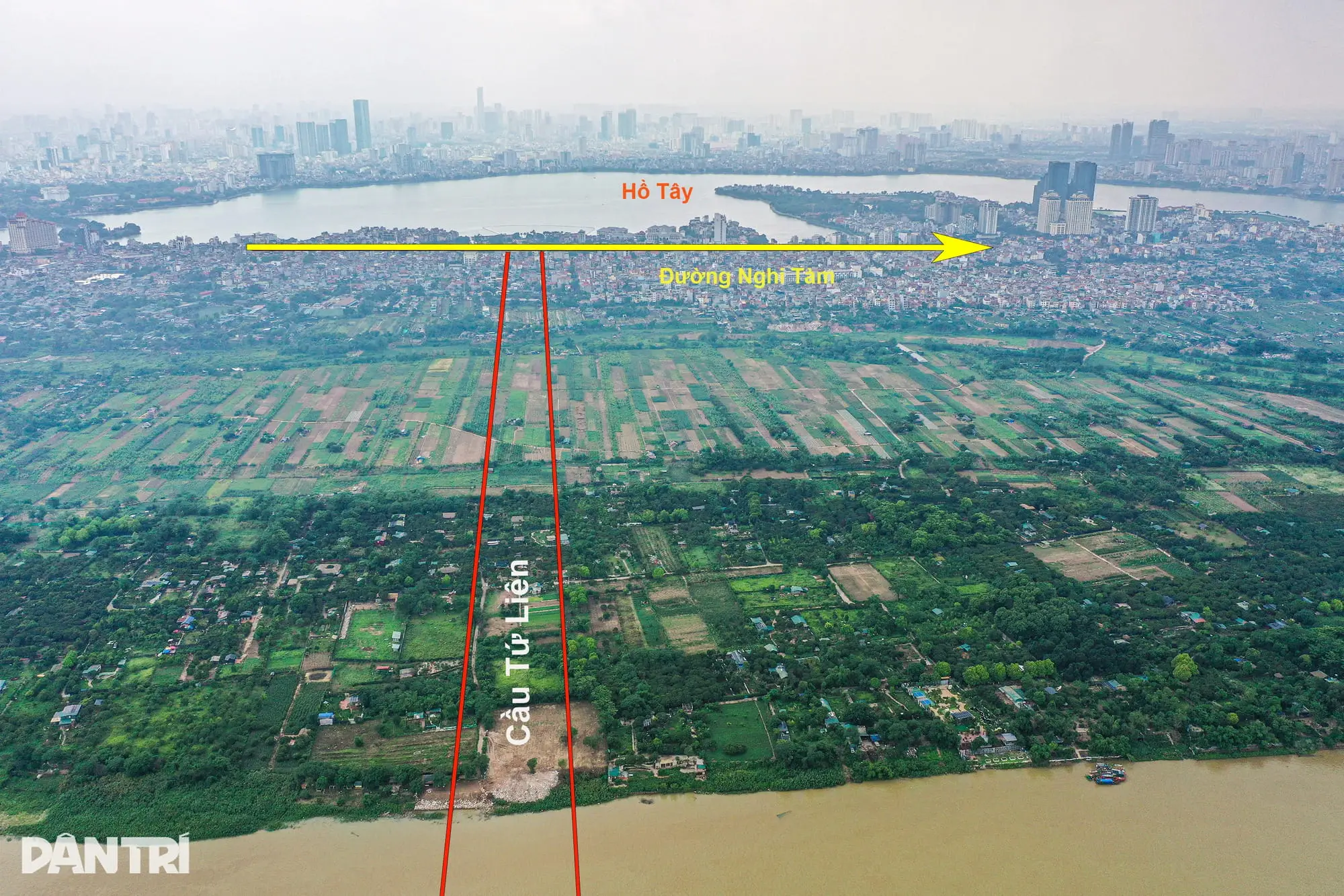 Tại phía quận Tây Hồ, đường nối với khu vực cầu Tứ Liên hiện là khu dân cư và bãi trồng đào, quất, canh tác hoa màu.
